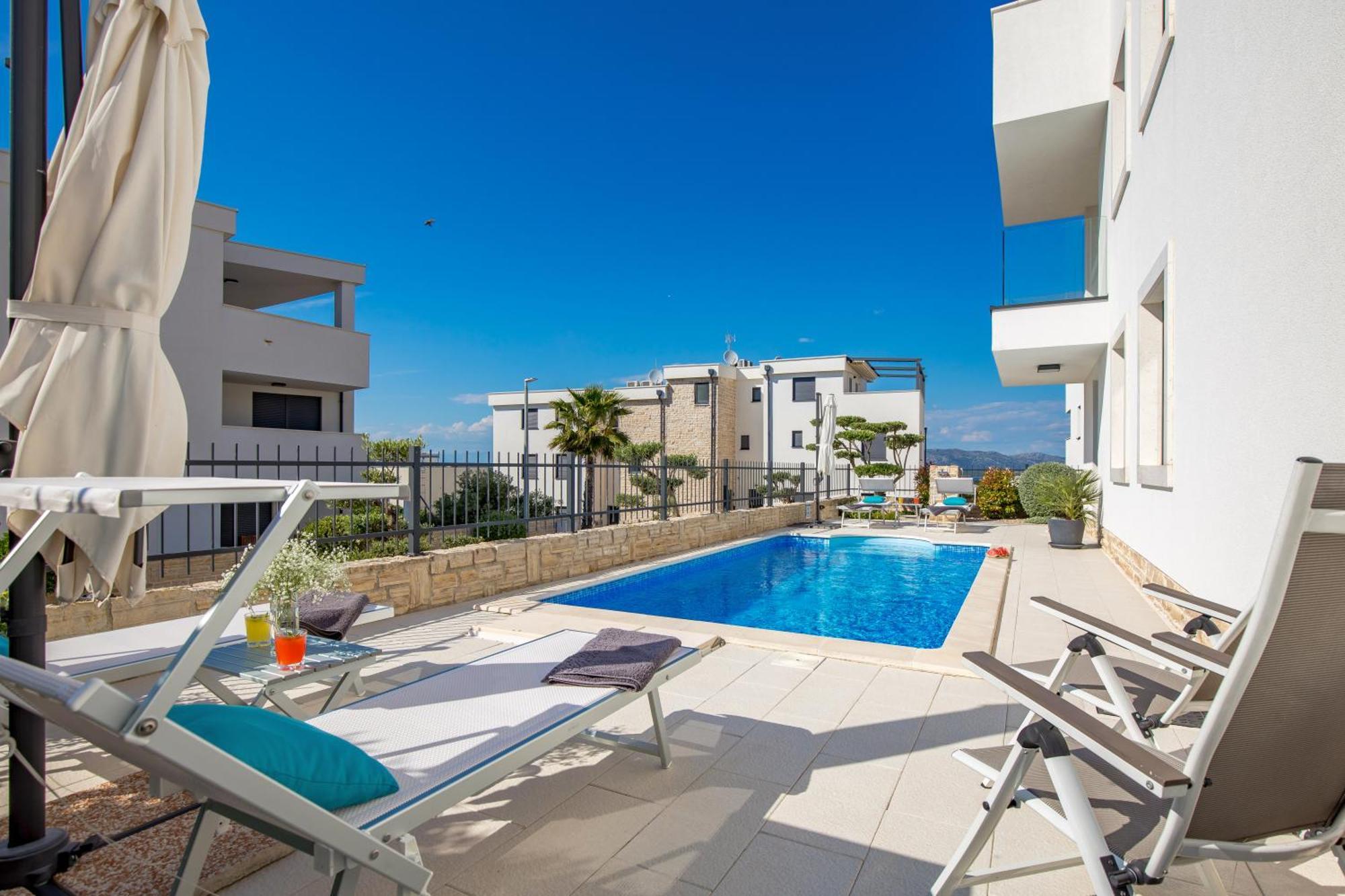 Luxury Apartment Hyperion With Private Pool And Garden Murter Exterior photo