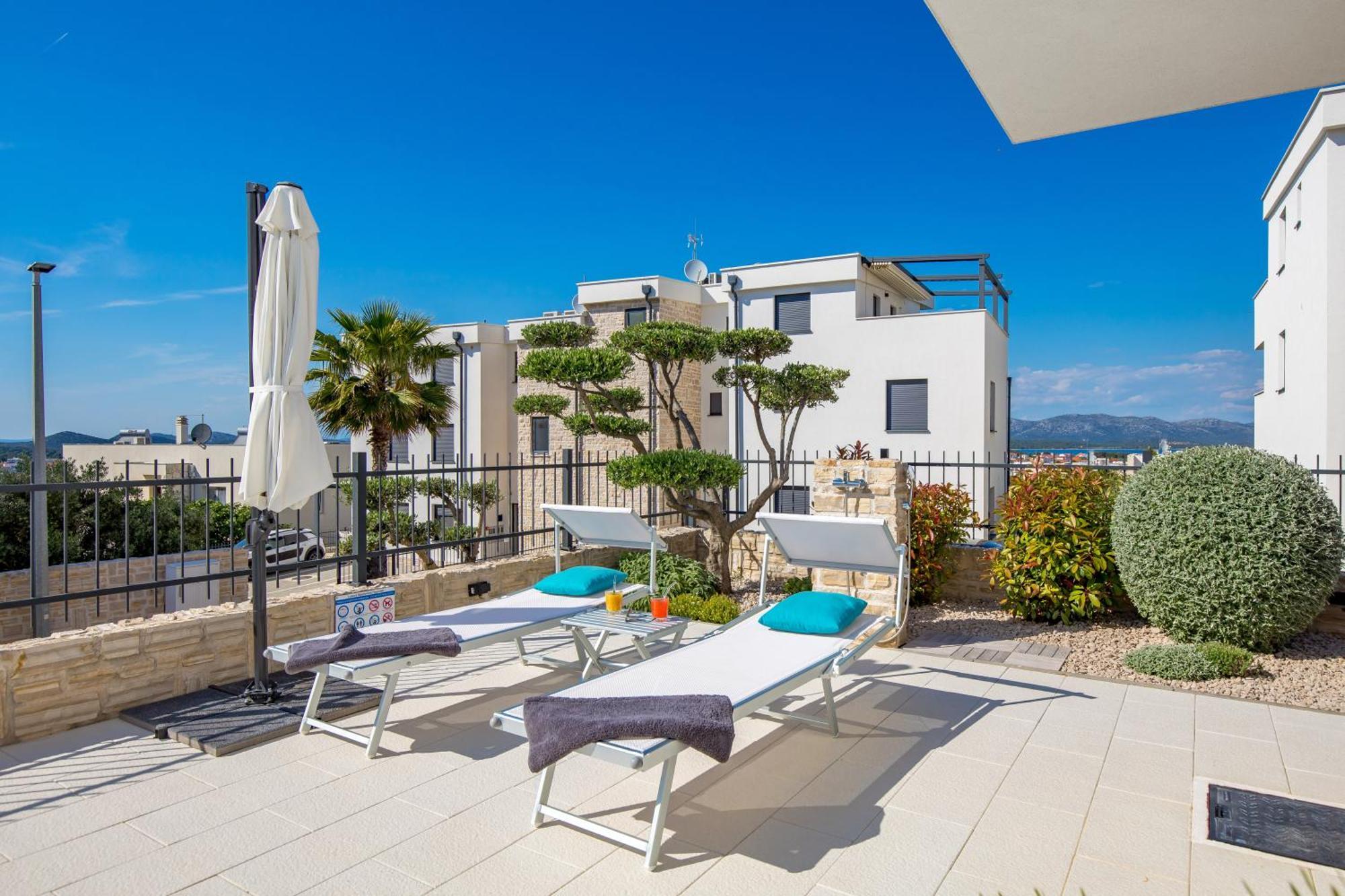 Luxury Apartment Hyperion With Private Pool And Garden Murter Exterior photo