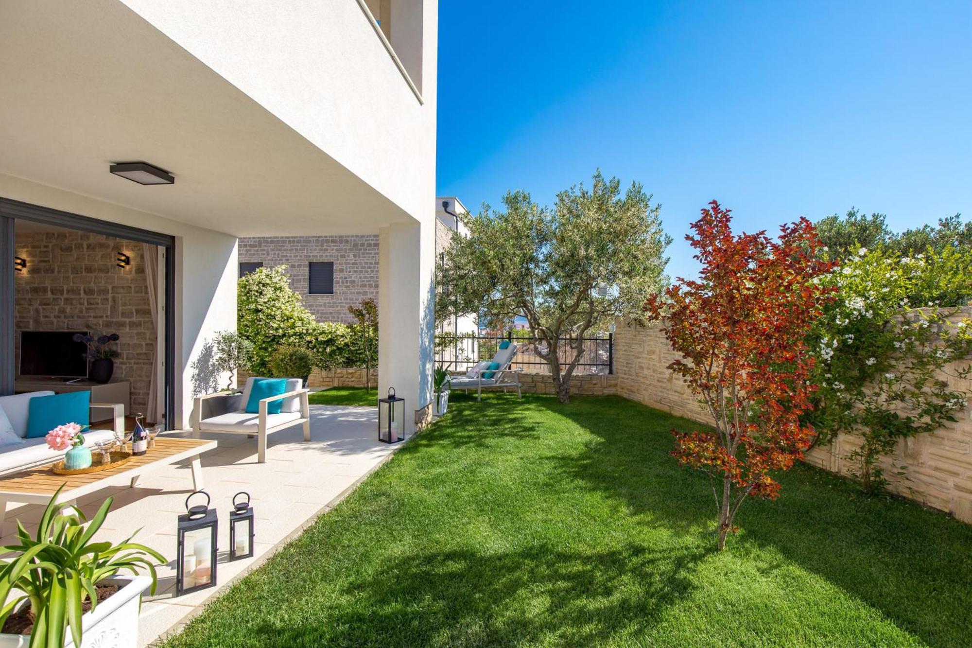 Luxury Apartment Hyperion With Private Pool And Garden Murter Exterior photo